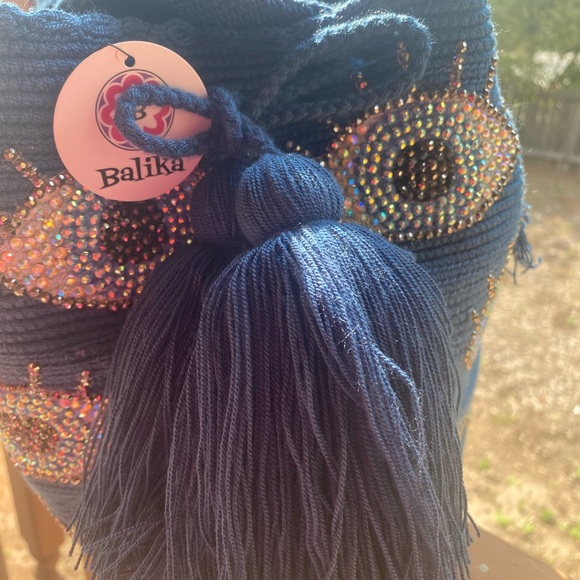 Wayuu crossbody evil eye bucket bag with crystals - Picture 2 of 4